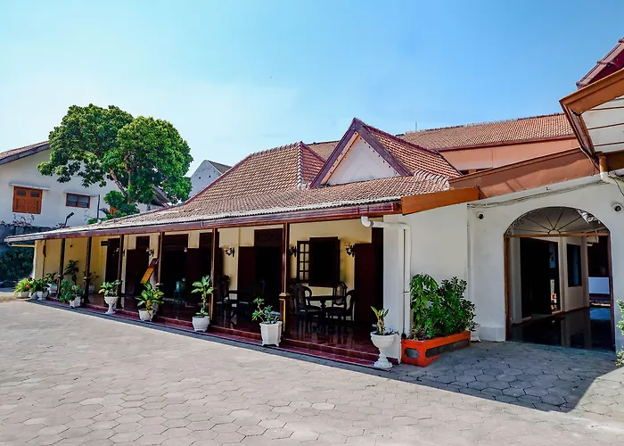 Super Oyo Capital O 1644 Hotel Griya Kencana Surakarta 